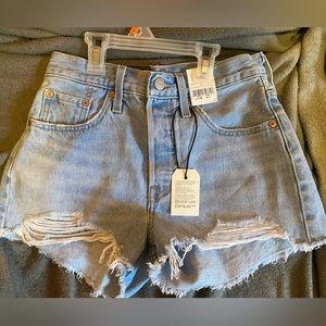 Brand new never worn Levi shorts